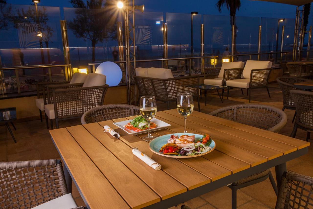 Hotel Monterrey Roses By Pierre & Vacances מראה חיצוני תמונה